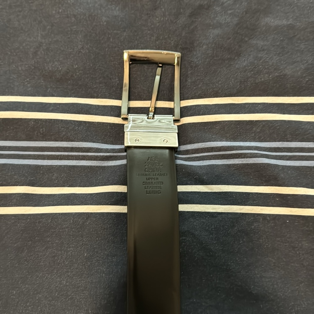 Adjustable Leather Belt - Picture 3 of 4